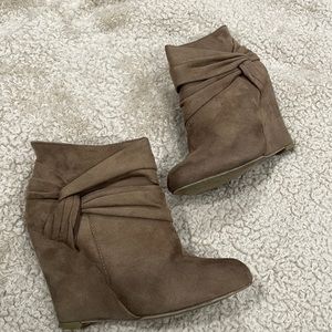 Taupe suede booties